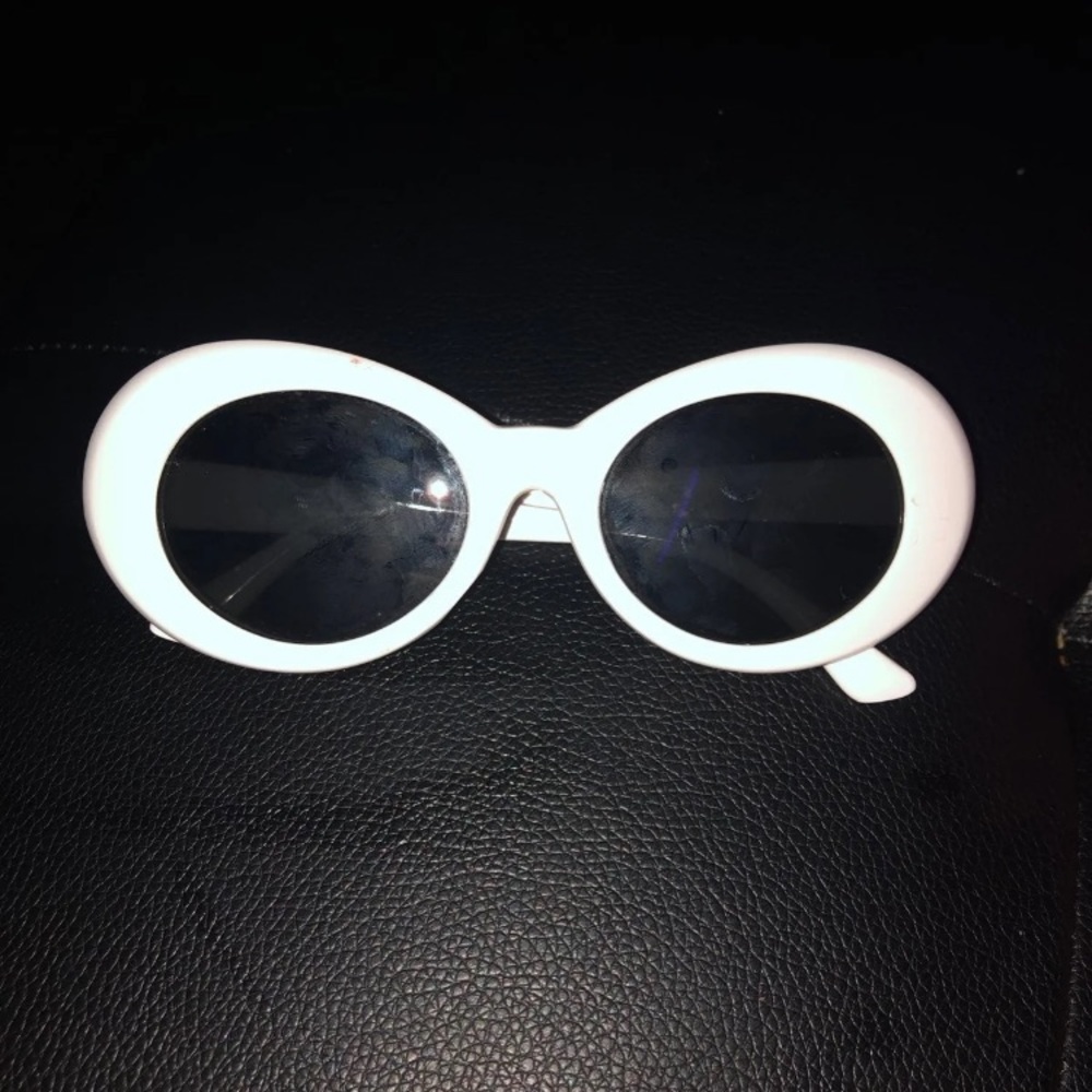 Sunglasses .